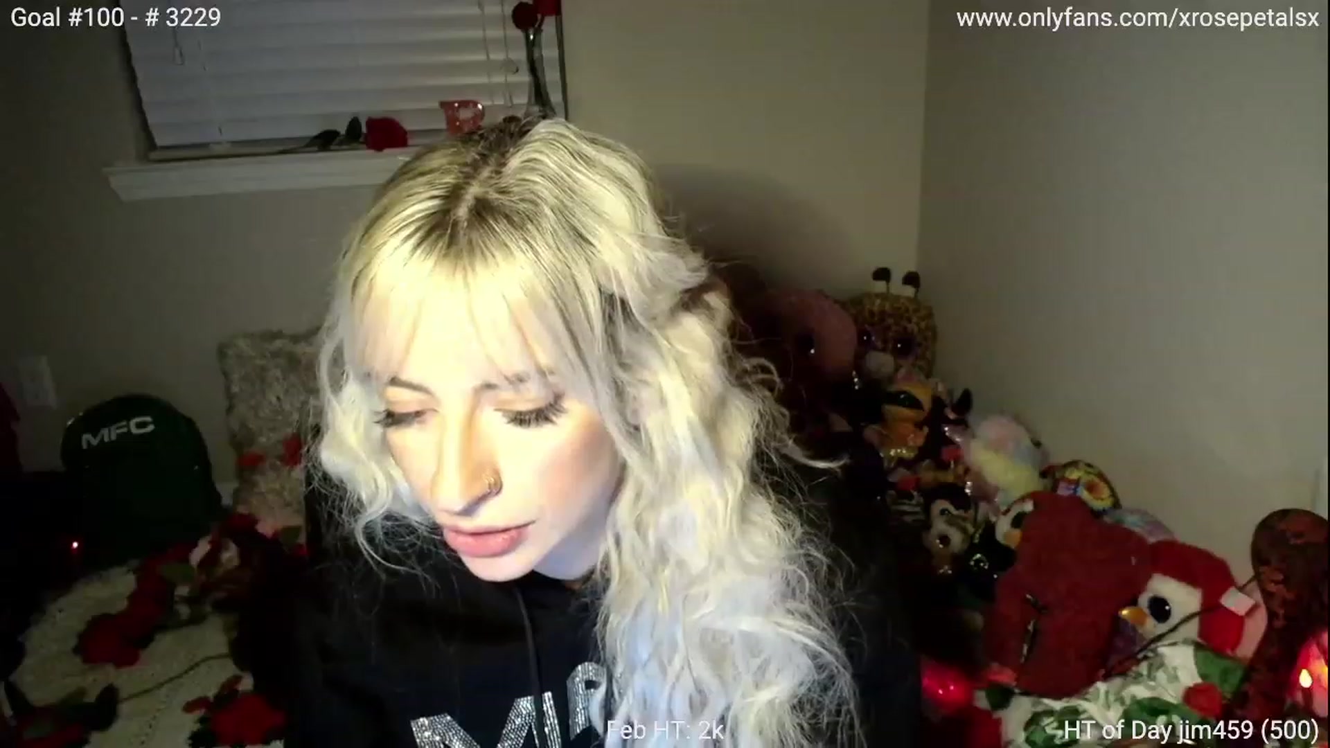 Gallery image thumbnail from xRosePetalsx's myfreecams stream on, 02/19/2024, 09:31 image 19 of 20