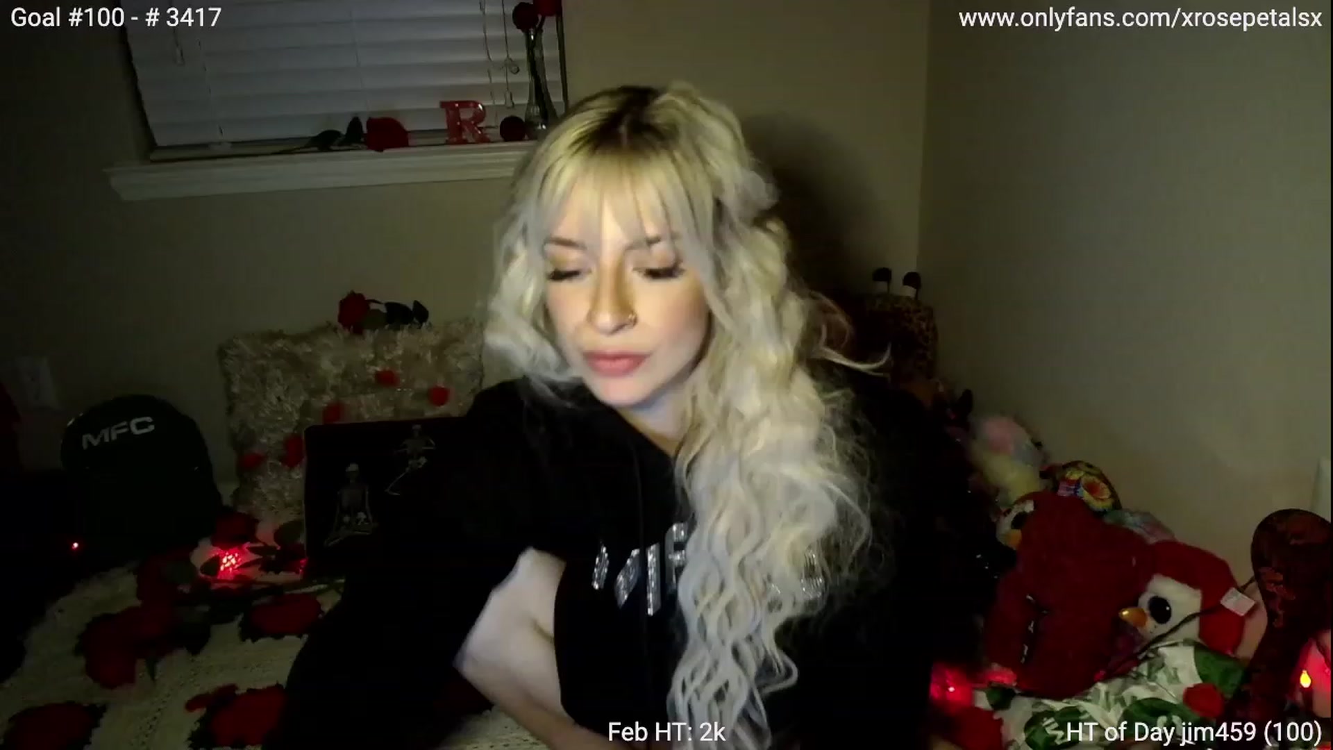 Gallery image thumbnail from xRosePetalsx's myfreecams stream on, 02/19/2024, 09:31 image 17 of 20