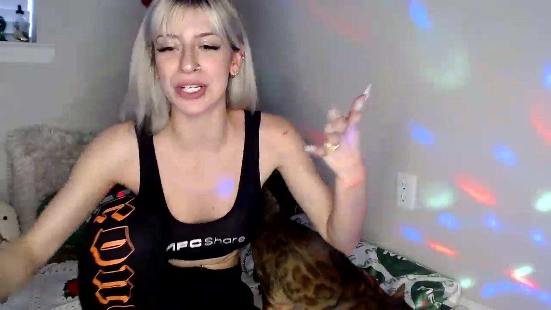 Gallery image thumbnail from xRosePetalsx's myfreecams stream on, 04/23/2024, 24:00 image 8 of 20
