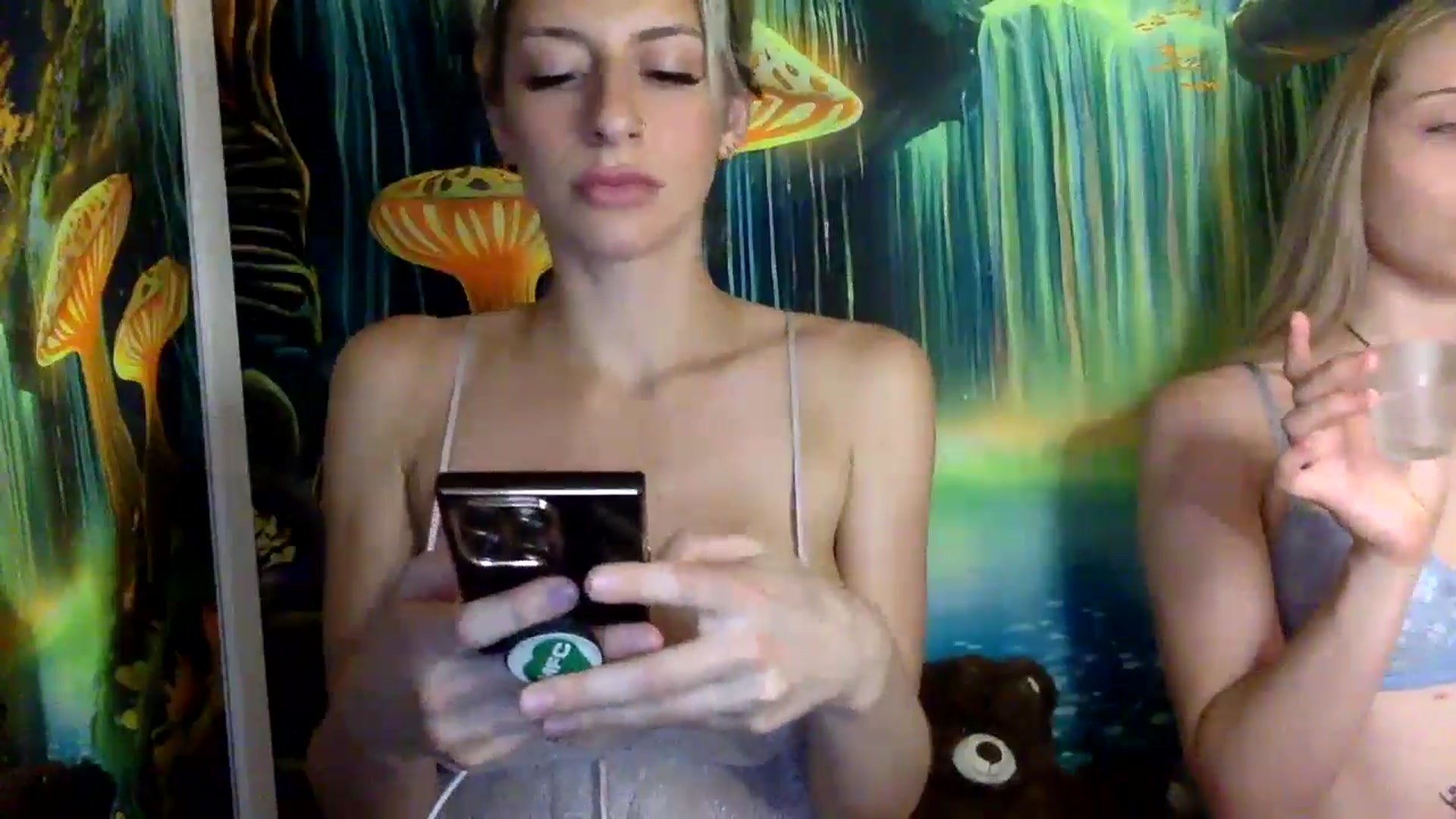 Gallery image thumbnail from xRosePetalsx's myfreecams stream on, 06/07/2024, 10:27 image 7 of 20