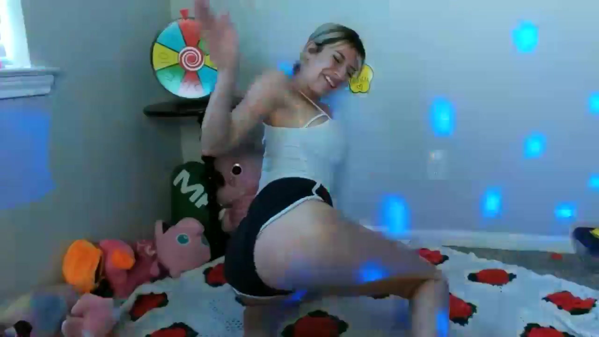 Gallery image thumbnail from xRosePetalsx's myfreecams stream on, 07/06/2024, 14:34 image 16 of 20