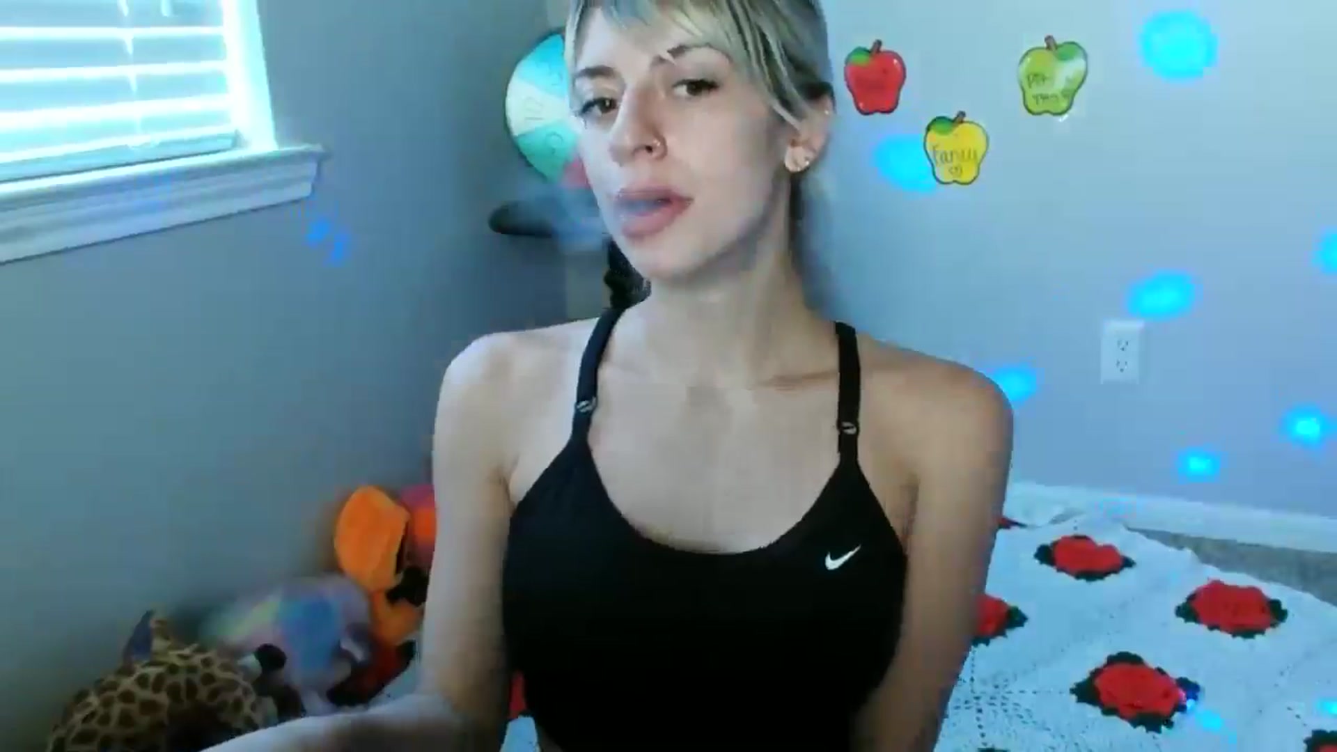 Gallery image thumbnail from xRosePetalsx's myfreecams stream on, 07/06/2024, 16:42 image 14 of 20