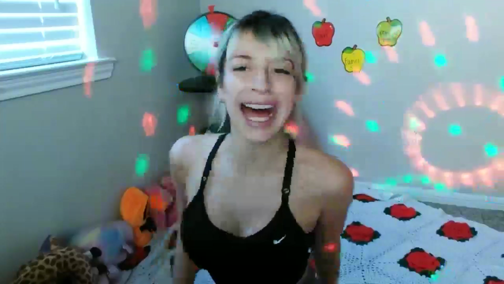 Gallery image thumbnail from xRosePetalsx's myfreecams stream on, 07/06/2024, 16:42 image 6 of 20
