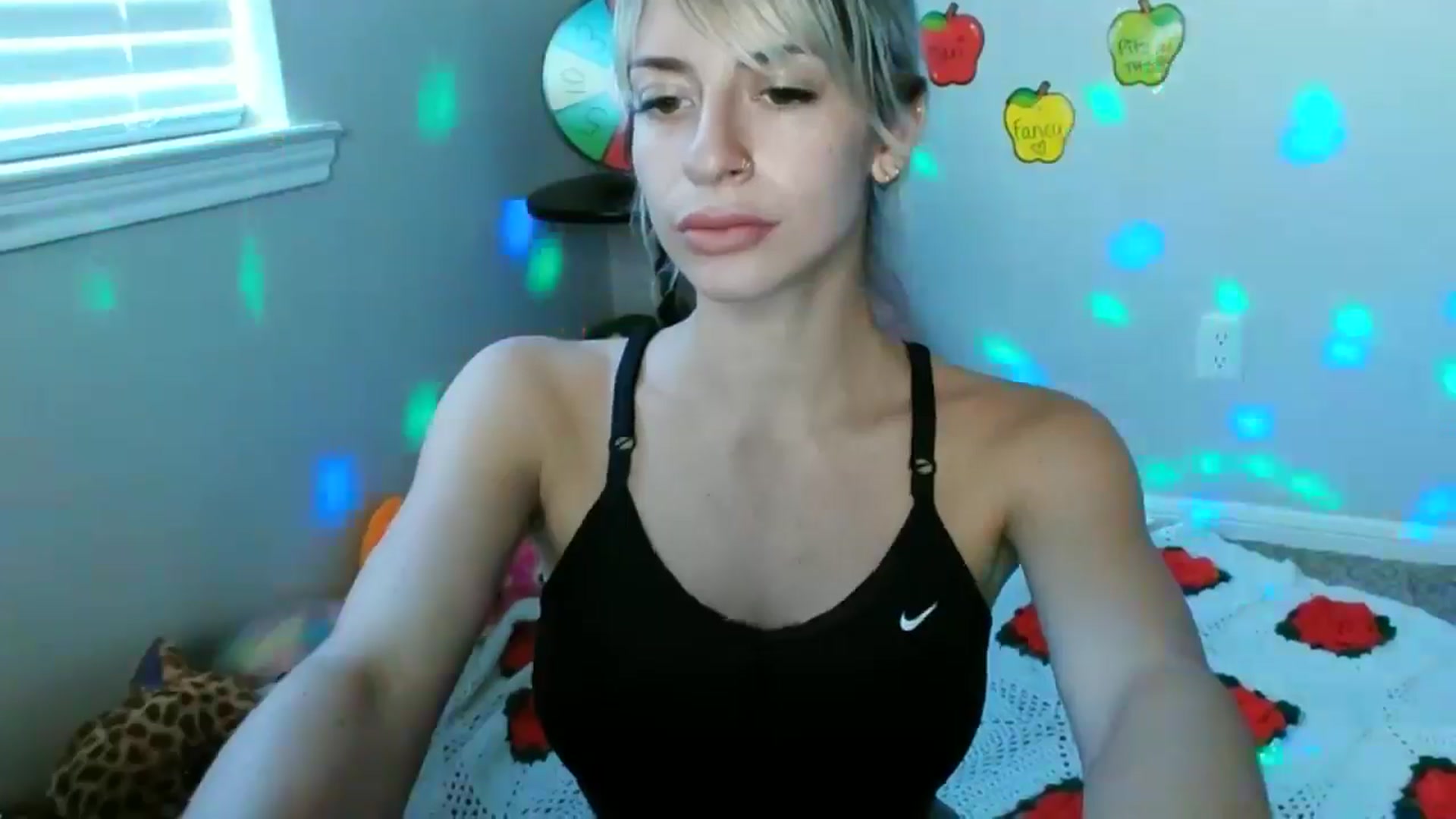 Gallery image thumbnail from xRosePetalsx's myfreecams stream on, 07/06/2024, 16:42 image 11 of 20