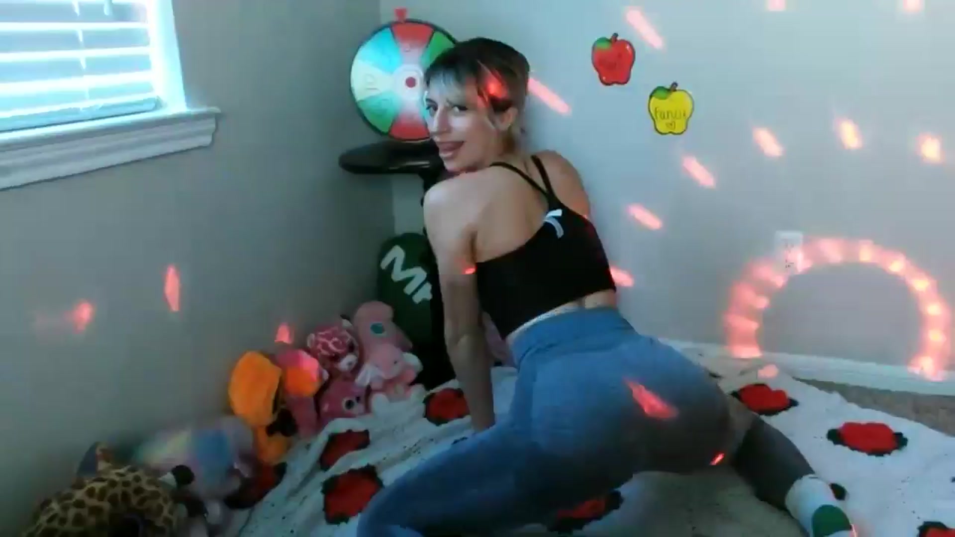 Gallery image thumbnail from xRosePetalsx's myfreecams stream on, 07/06/2024, 16:42 image 4 of 20