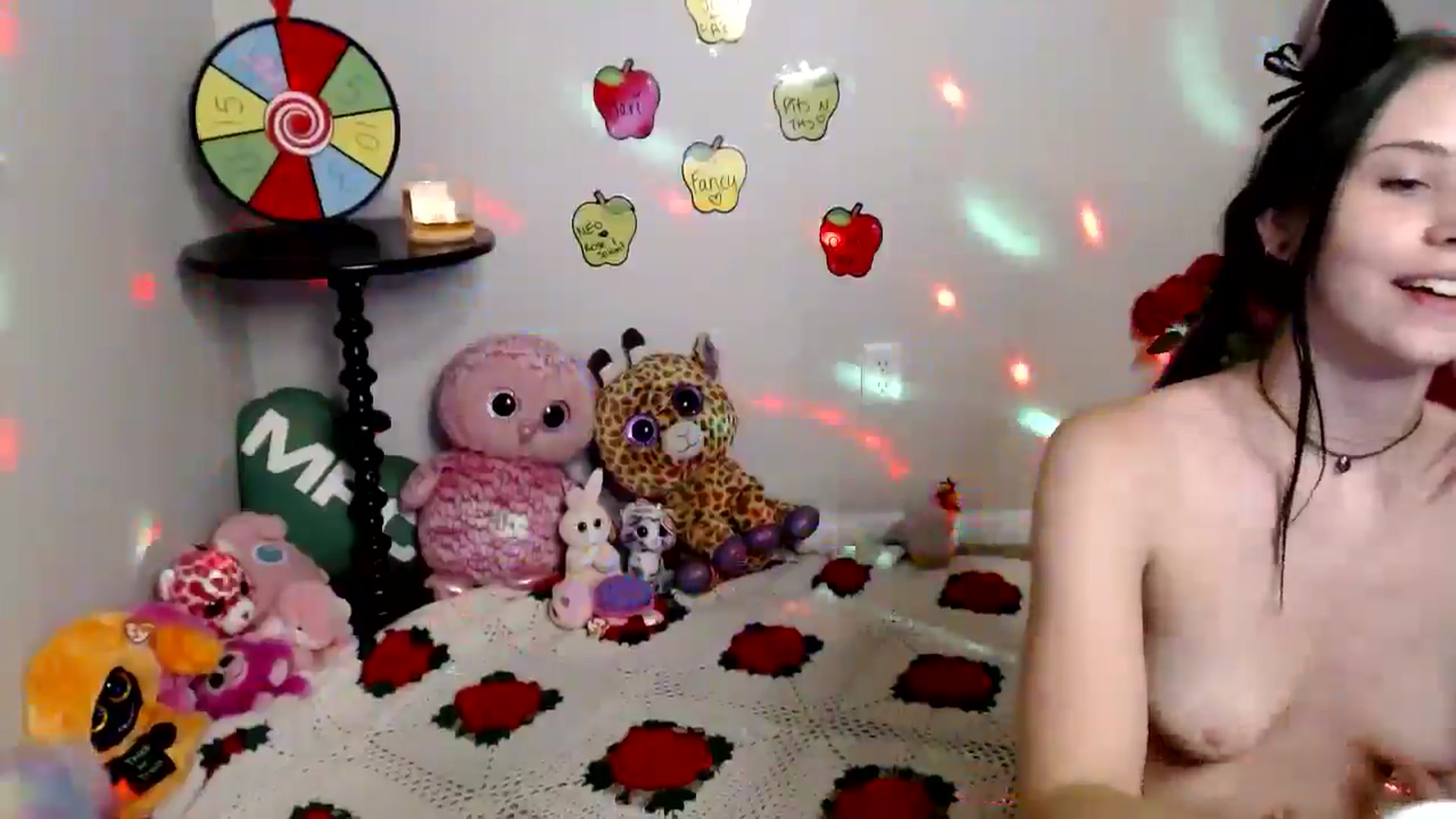 Gallery image thumbnail from xRosePetalsx's myfreecams stream on, 07/08/2024, 08:54 image 16 of 20