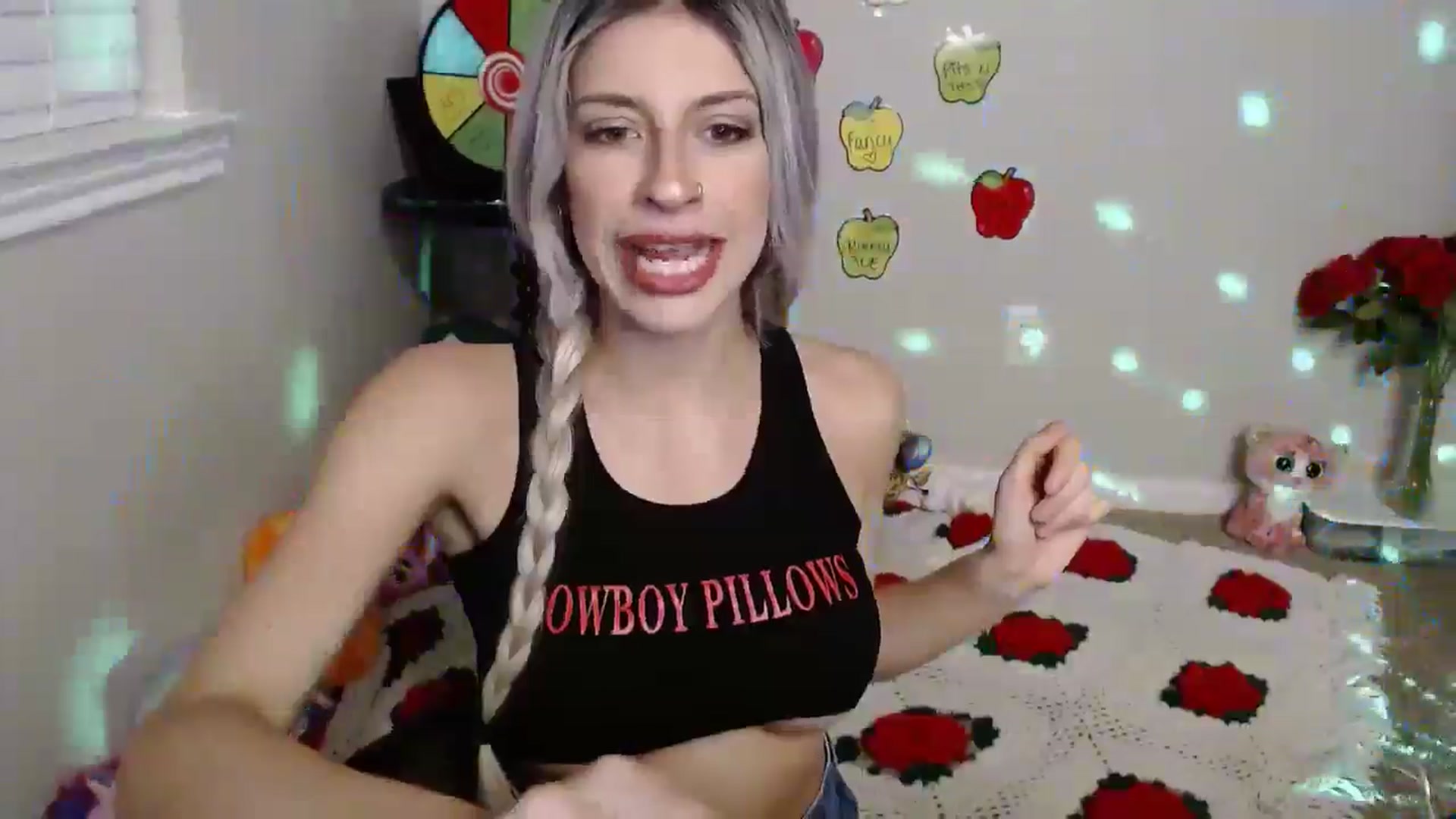 Gallery image thumbnail from xRosePetalsx's myfreecams stream on, 07/14/2024, 06:28 image 4 of 20