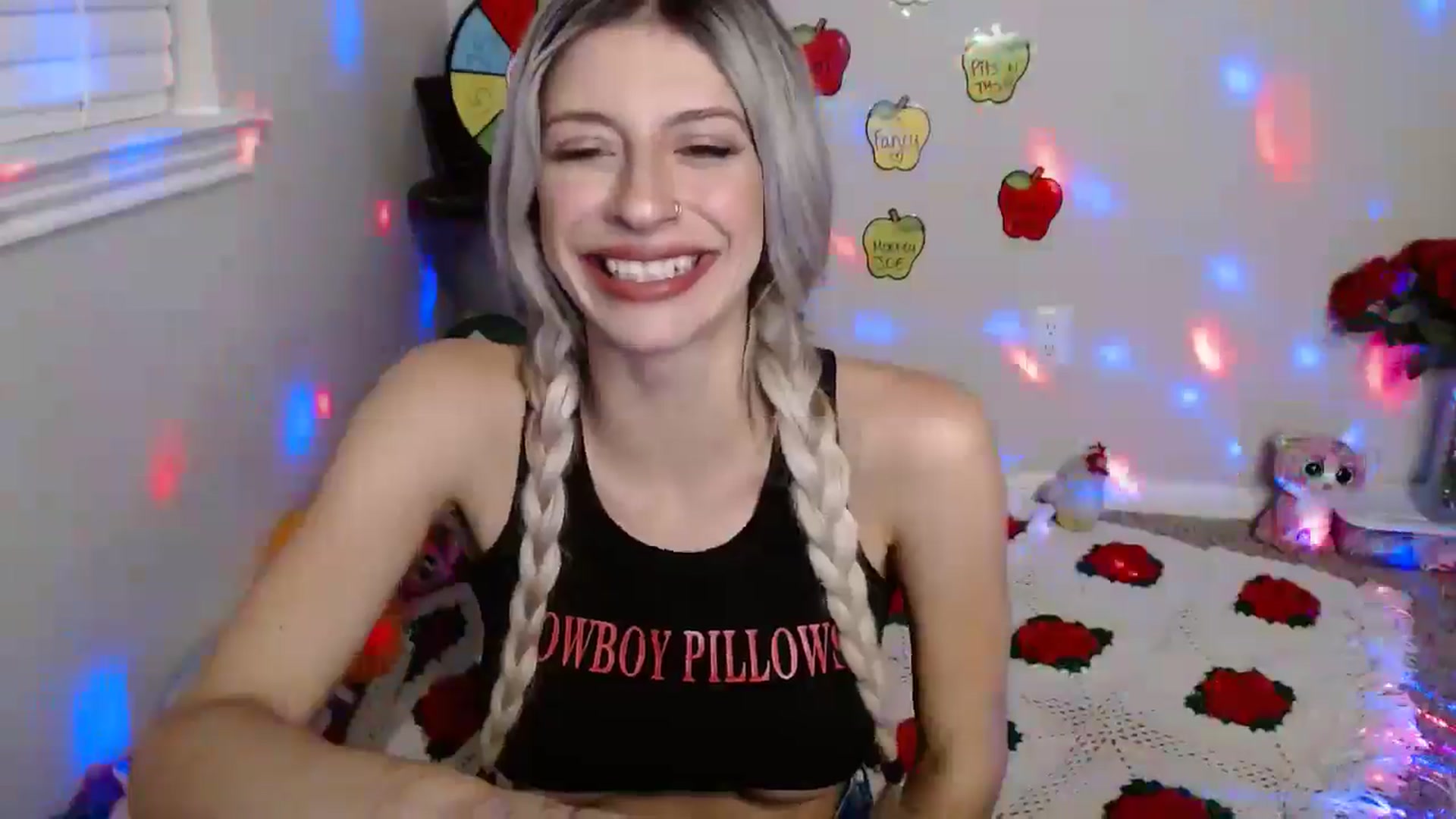 Gallery image thumbnail from xRosePetalsx's myfreecams stream on, 07/14/2024, 06:28 image 14 of 20