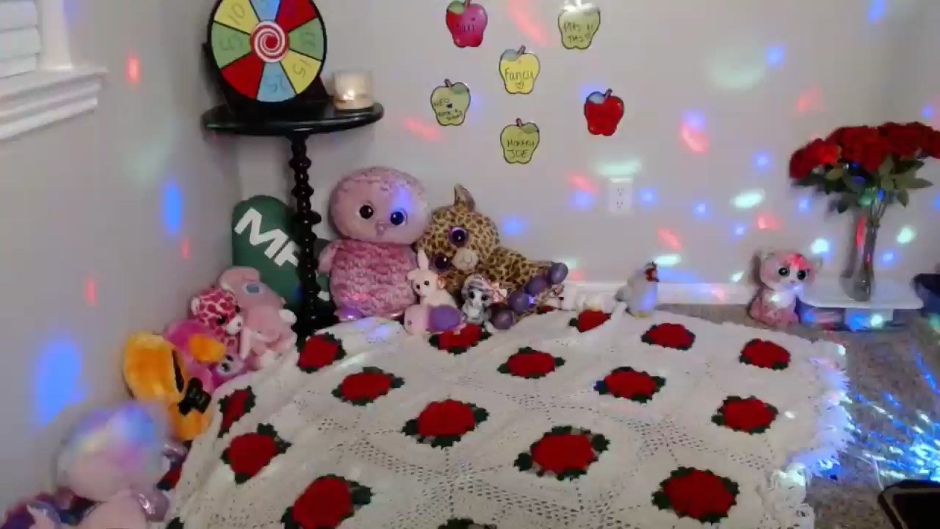 Gallery image thumbnail from xRosePetalsx's myfreecams stream on, 07/14/2024, 06:56 image 1 of 20