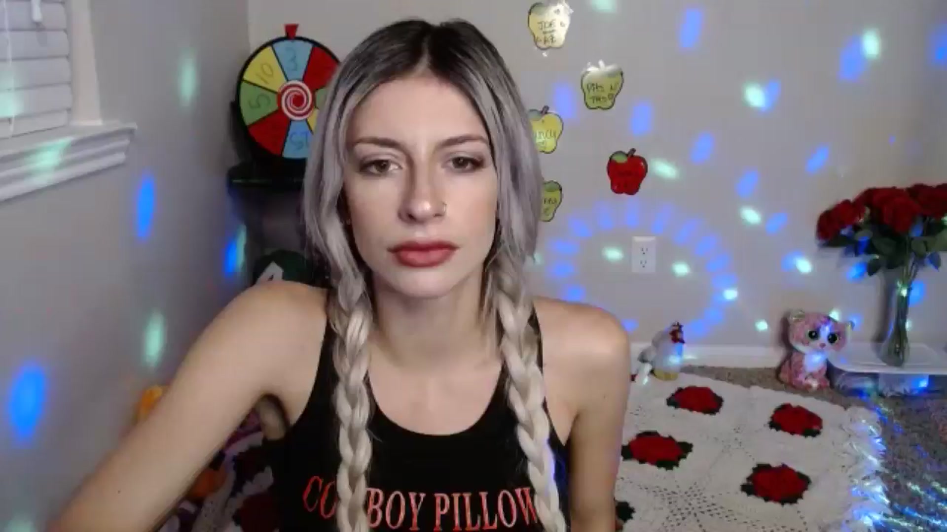 Gallery image thumbnail from xRosePetalsx's myfreecams stream on, 07/14/2024, 08:05 image 1 of 20