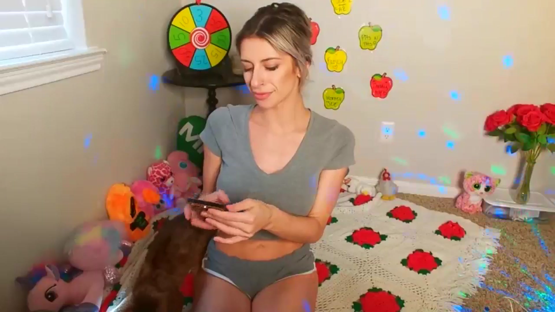 Gallery image thumbnail from xRosePetalsx's myfreecams stream on, 07/15/2024, 19:36 image 4 of 20