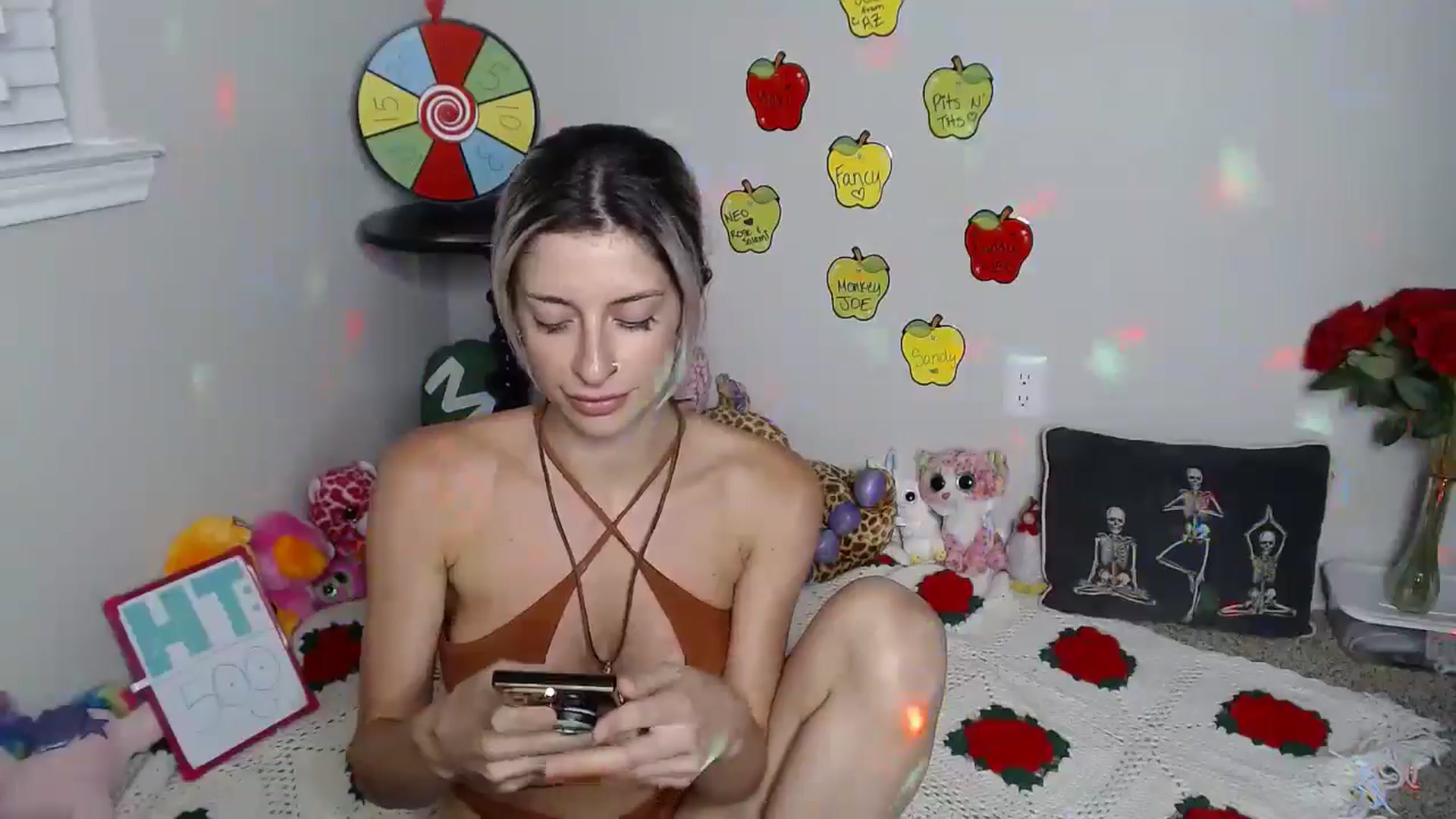 Gallery image thumbnail from xRosePetalsx's myfreecams stream on, 07/21/2024, 07:34 image 15 of 20