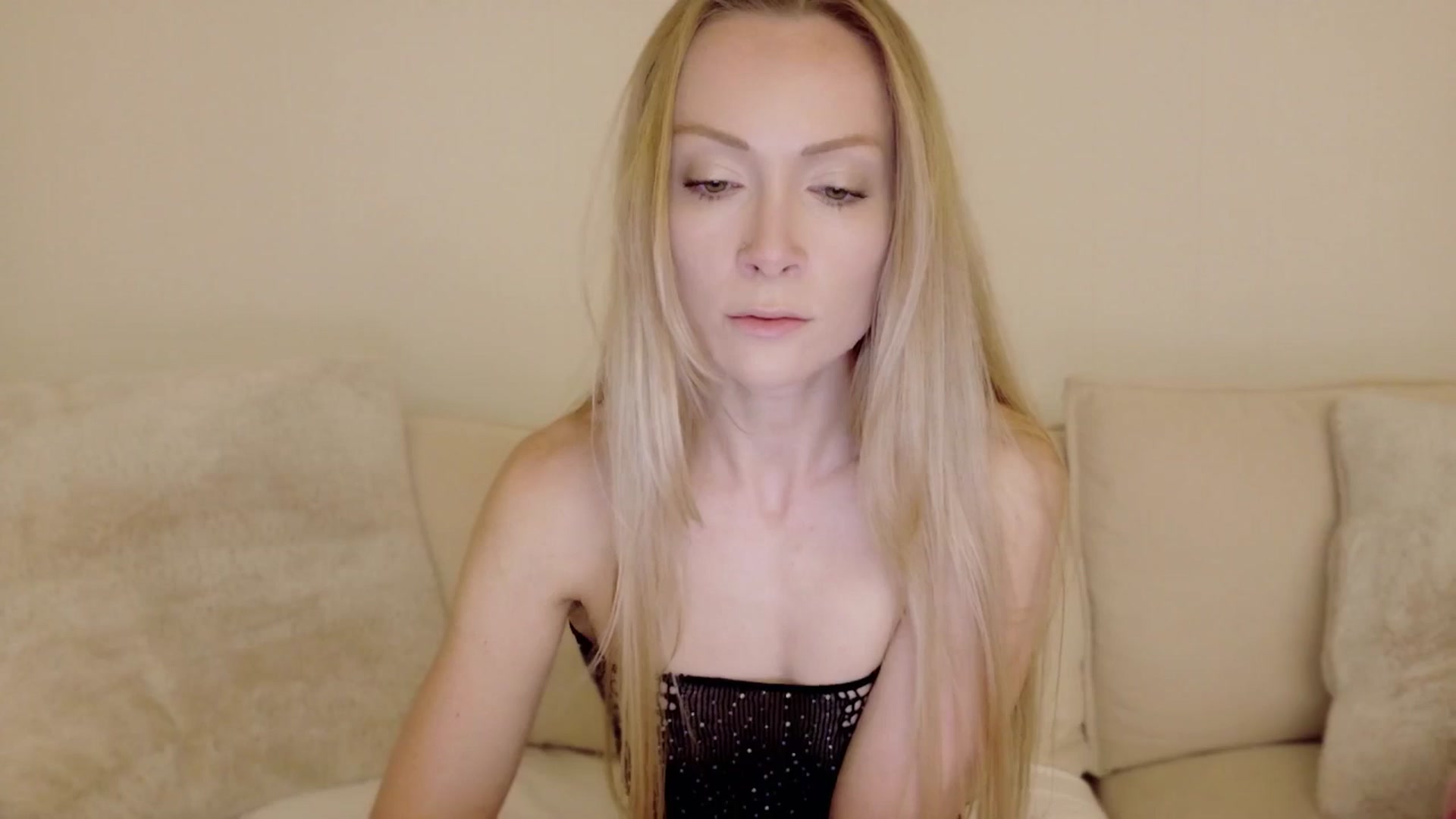 Gallery image thumbnail from xSadiexBlairx's myfreecams stream on, 07/16/2025, 03:56 image 18 of 20
