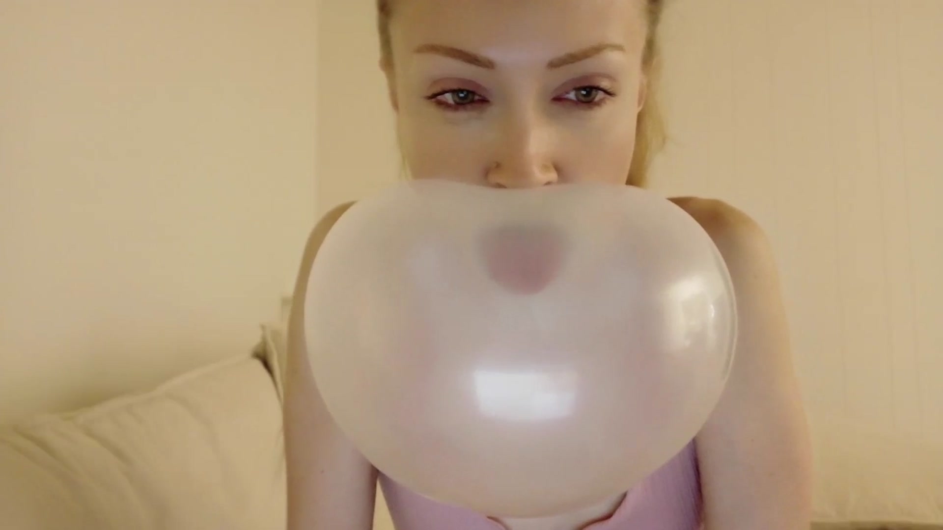 Gallery image thumbnail from xSadiexBlairx's myfreecams stream on, 07/23/2025, 04:45 image 17 of 20