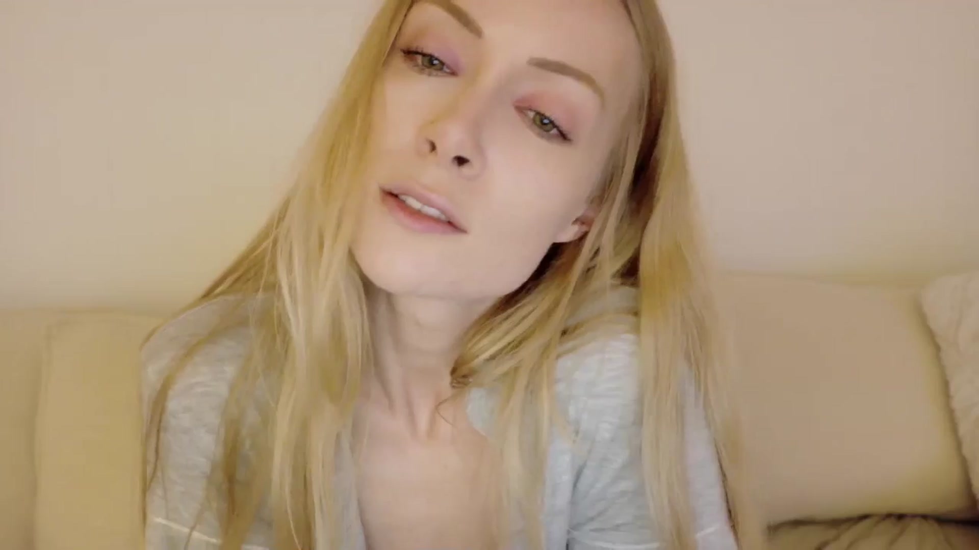 Gallery image thumbnail from xSadiexBlairx's myfreecams stream on, 08/03/2025, 03:38 image 7 of 20
