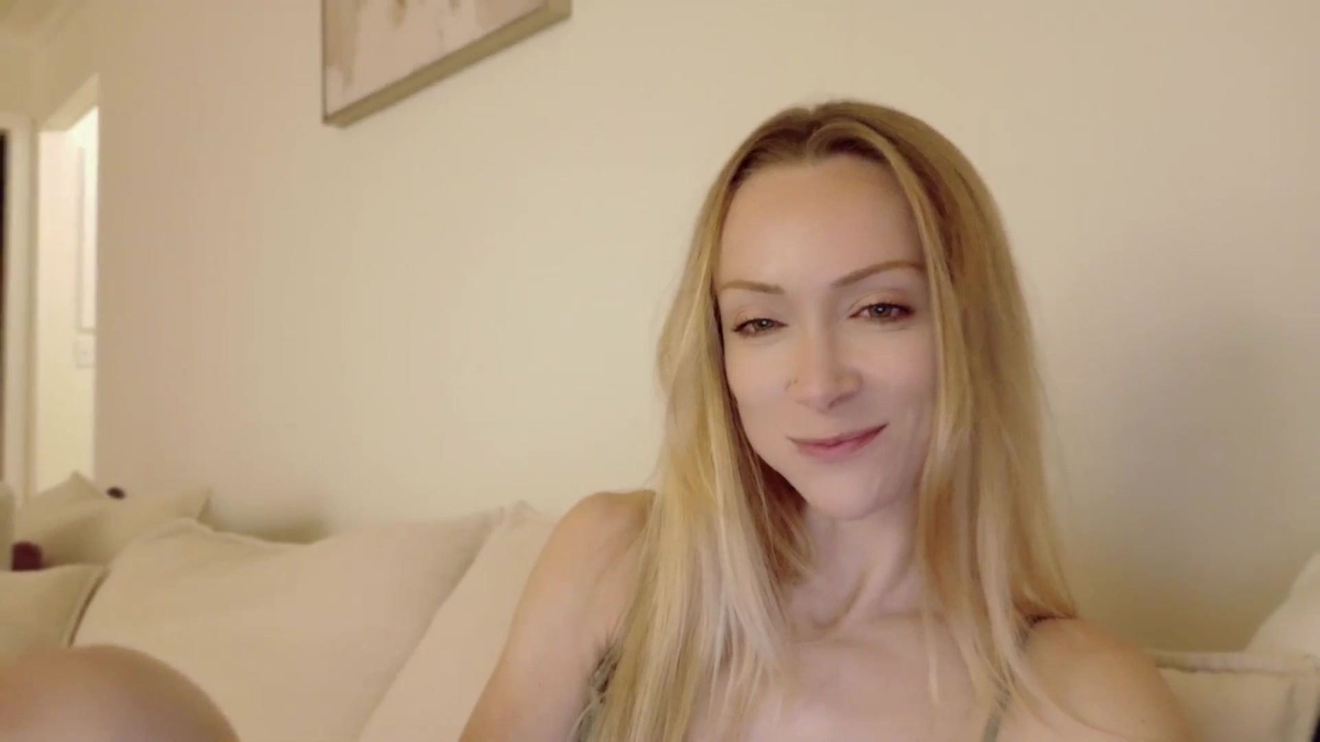 Gallery image thumbnail from xSadiexBlairx's myfreecams stream on, 08/06/2025, 03:10 image 18 of 20