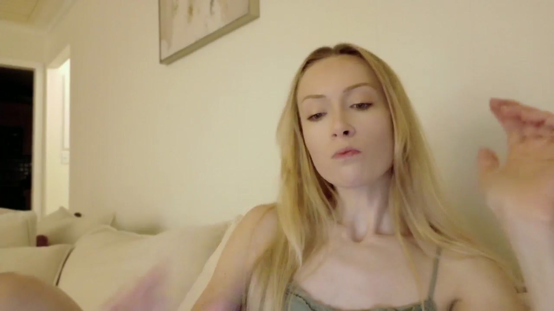Gallery image thumbnail from xSadiexBlairx's myfreecams stream on, 08/06/2025, 03:10 image 8 of 20