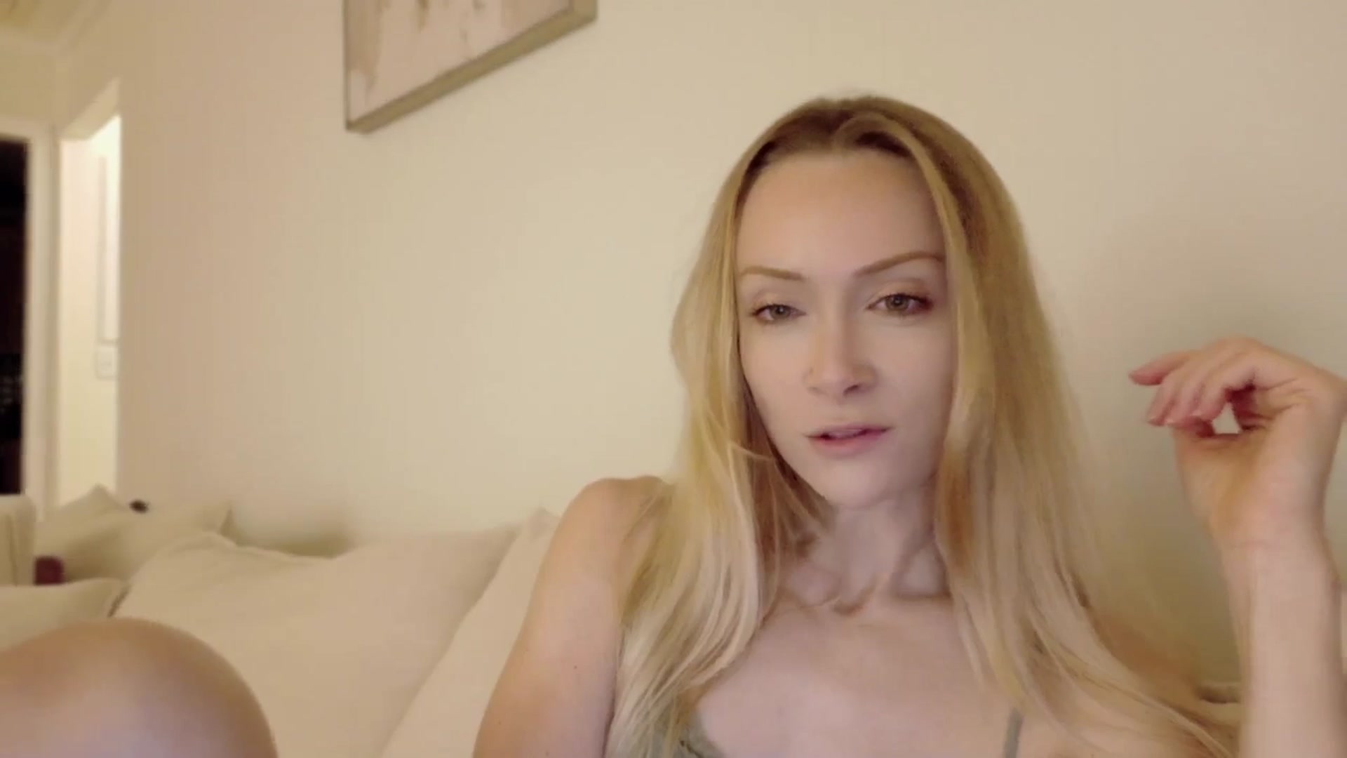Gallery image thumbnail from xSadiexBlairx's myfreecams stream on, 08/06/2025, 03:10 image 11 of 20
