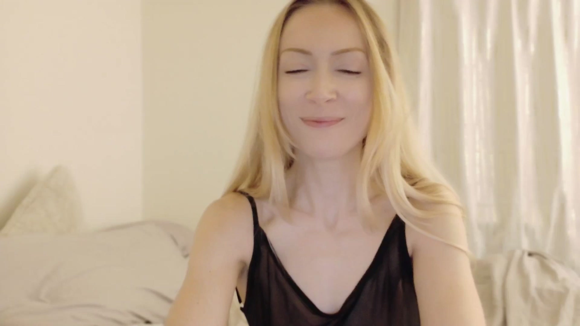 Gallery image thumbnail from xSadiexBlairx's myfreecams stream on, 08/08/2025, 04:59 image 9 of 20