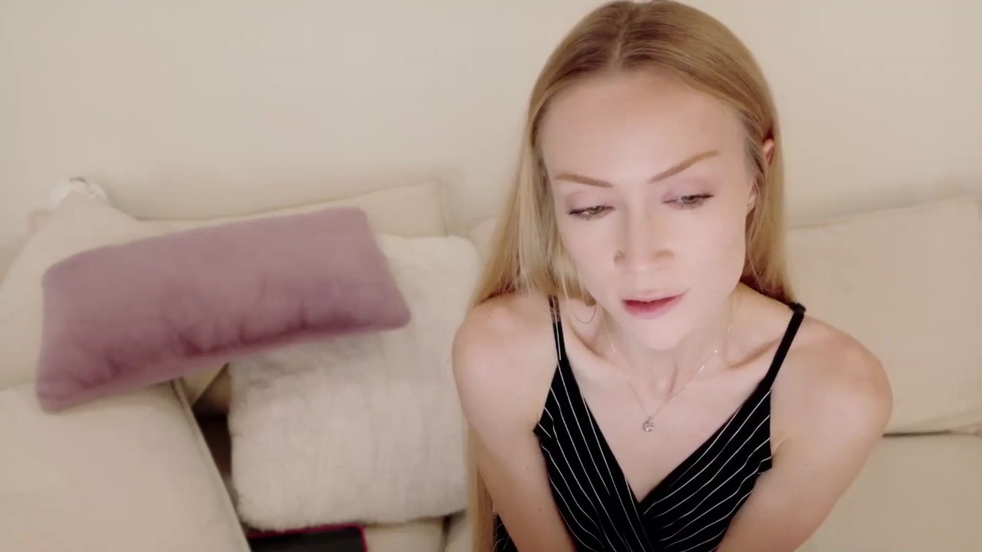 Gallery image thumbnail from xSadiexBlairx's myfreecams stream on, 08/18/2025, 18:26 image 10 of 20