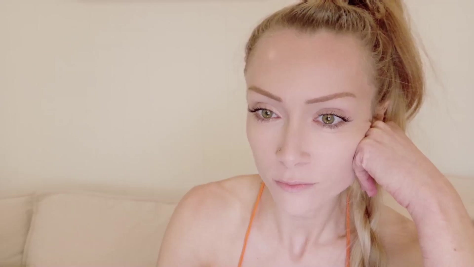 Gallery image thumbnail from xSadiexBlairx's myfreecams stream on, 08/20/2025, 17:49 image 5 of 20