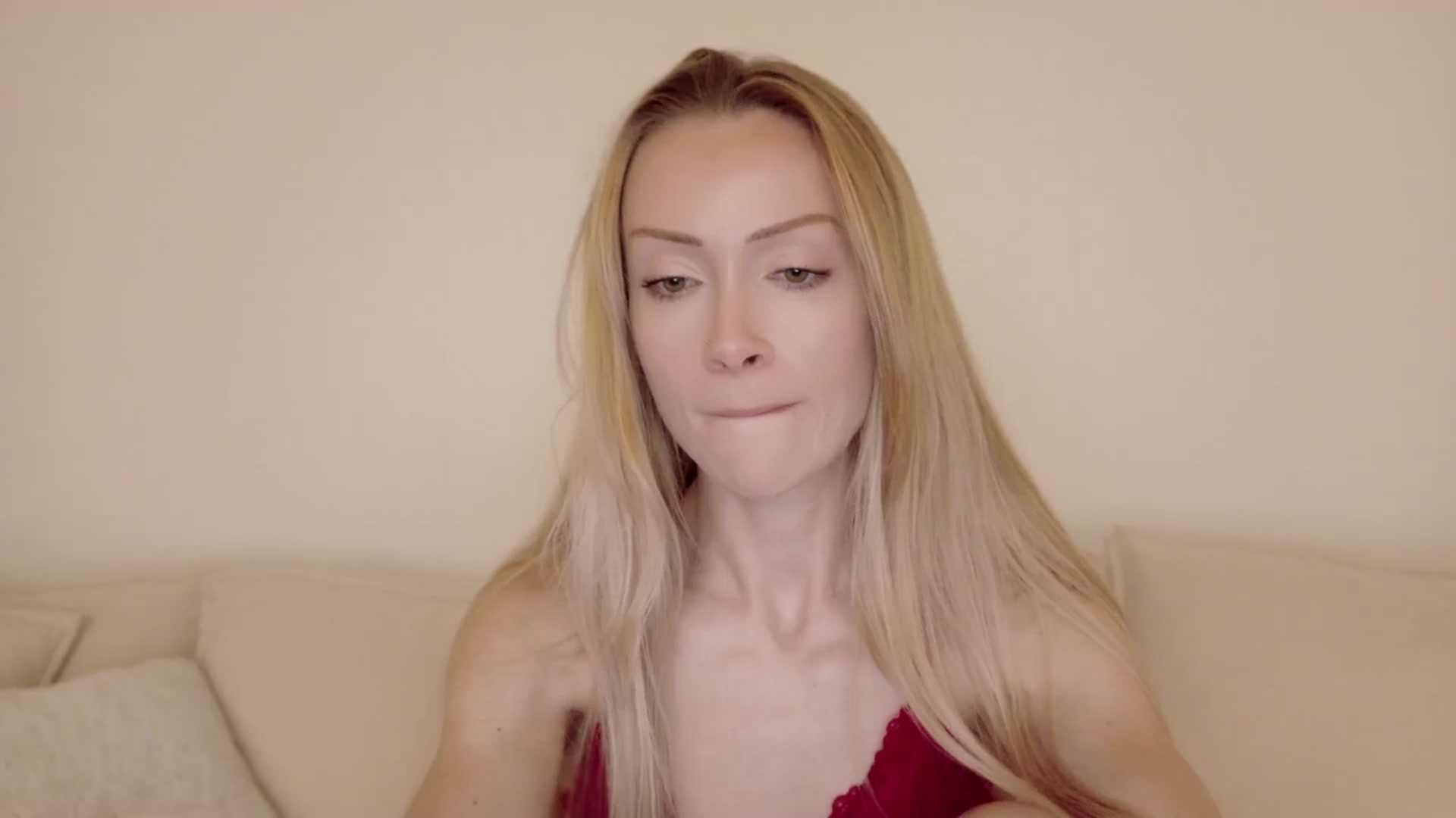Gallery image thumbnail from xSadiexBlairx's myfreecams stream on, 08/29/2025, 03:19 image 14 of 20