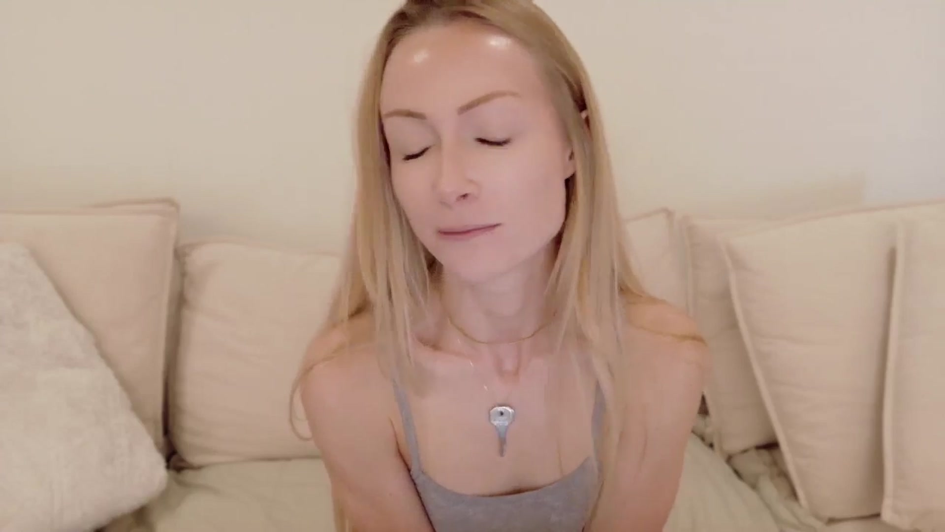 Gallery image thumbnail from xSadiexBlairx's myfreecams stream on, 08/29/2025, 21:16 image 8 of 20