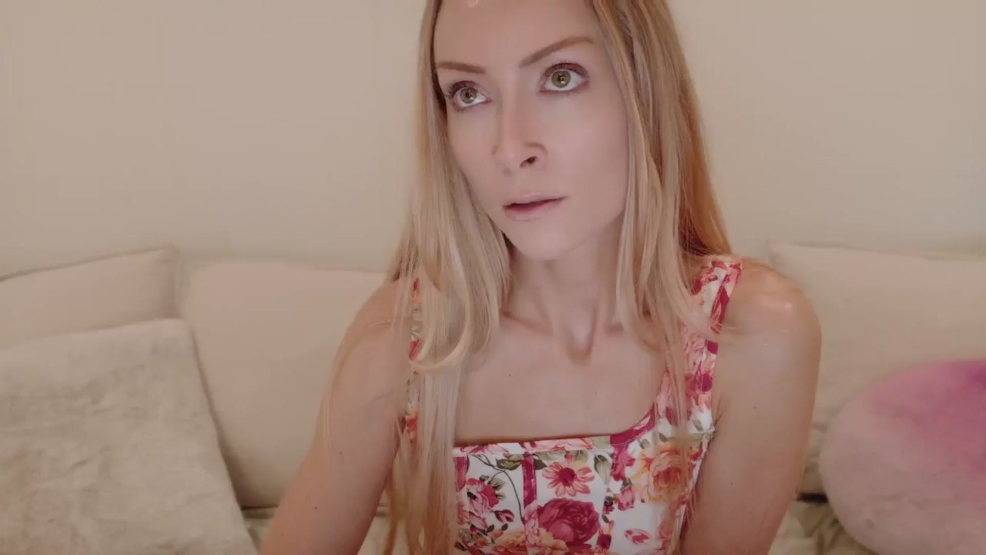 Gallery image thumbnail from xSadiexBlairx's myfreecams stream on, 09/09/2025, 19:15 image 12 of 20