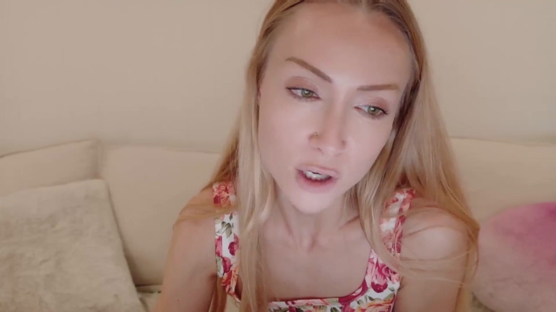 Gallery image thumbnail from xSadiexBlairx's myfreecams stream on, 09/09/2025, 20:33 image 2 of 20