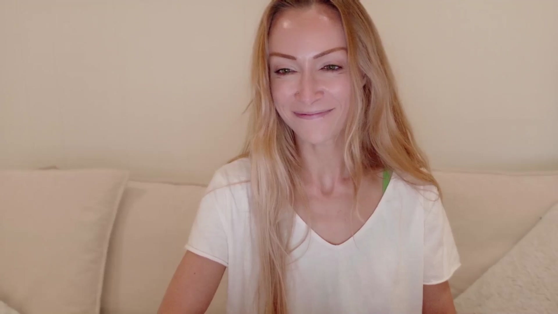 Gallery image thumbnail from xSadiexBlairx's myfreecams stream on, 09/11/2025, 20:39 image 4 of 20