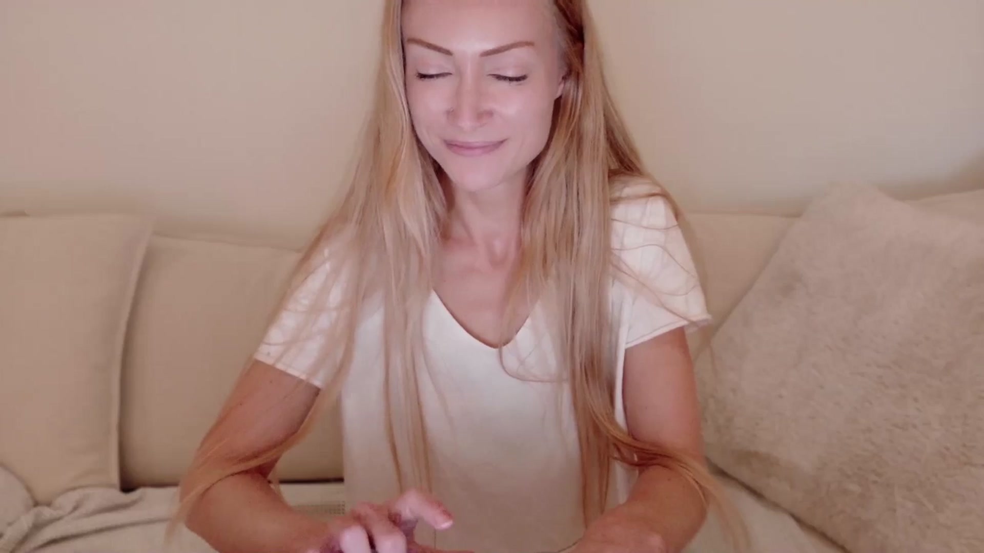 Gallery image thumbnail from xSadiexBlairx's myfreecams stream on, 09/11/2025, 21:17 image 9 of 20