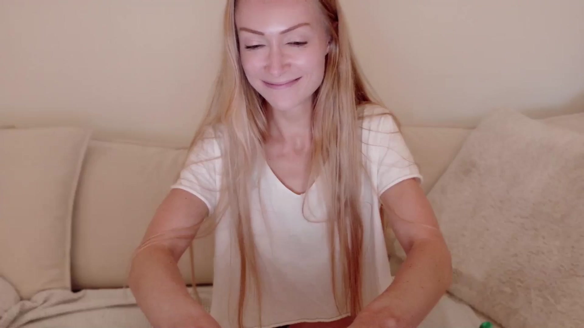 Gallery image thumbnail from xSadiexBlairx's myfreecams stream on, 09/11/2025, 21:17 image 10 of 20