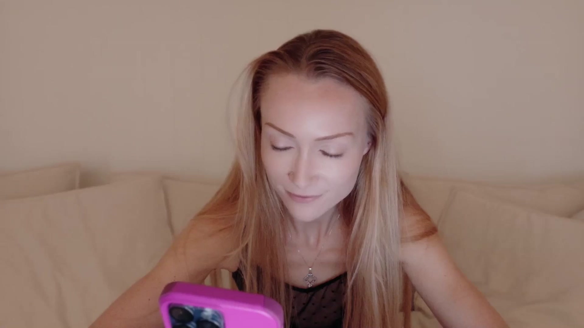 Gallery image thumbnail from xSadiexBlairx's myfreecams stream on, 09/16/2025, 18:48 image 11 of 20