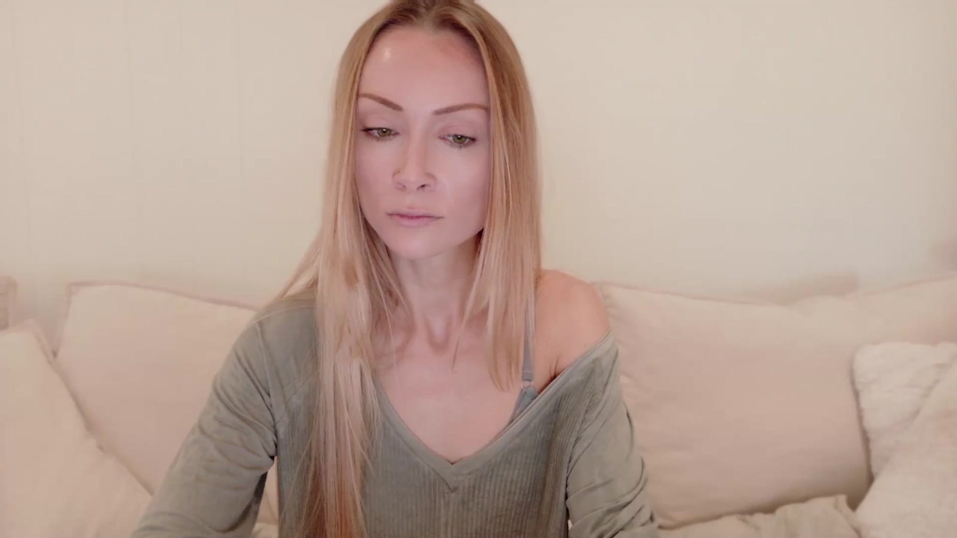 Gallery image thumbnail from xSadiexBlairx's myfreecams stream on, 09/18/2025, 18:37 image 3 of 20