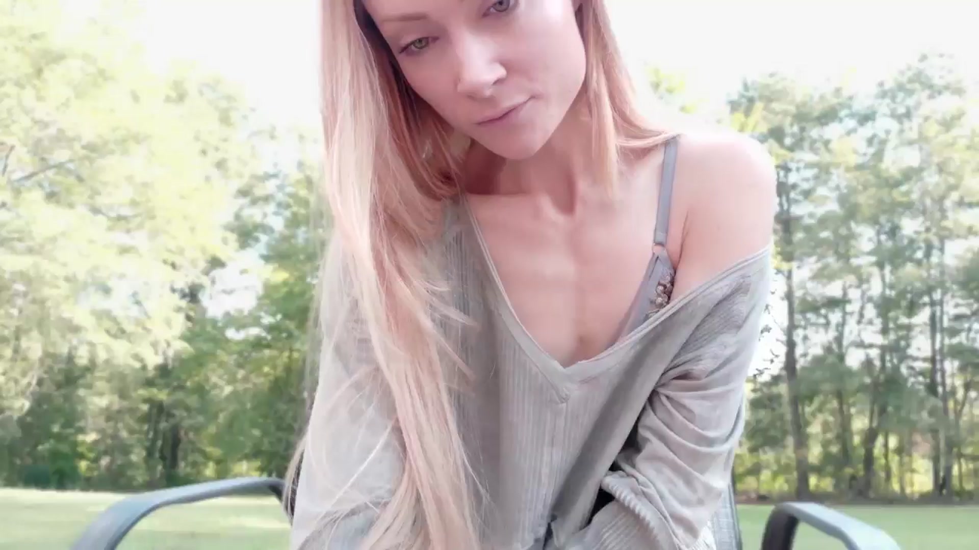Gallery image thumbnail from xSadiexBlairx's myfreecams stream on, 09/18/2025, 20:58 image 5 of 20