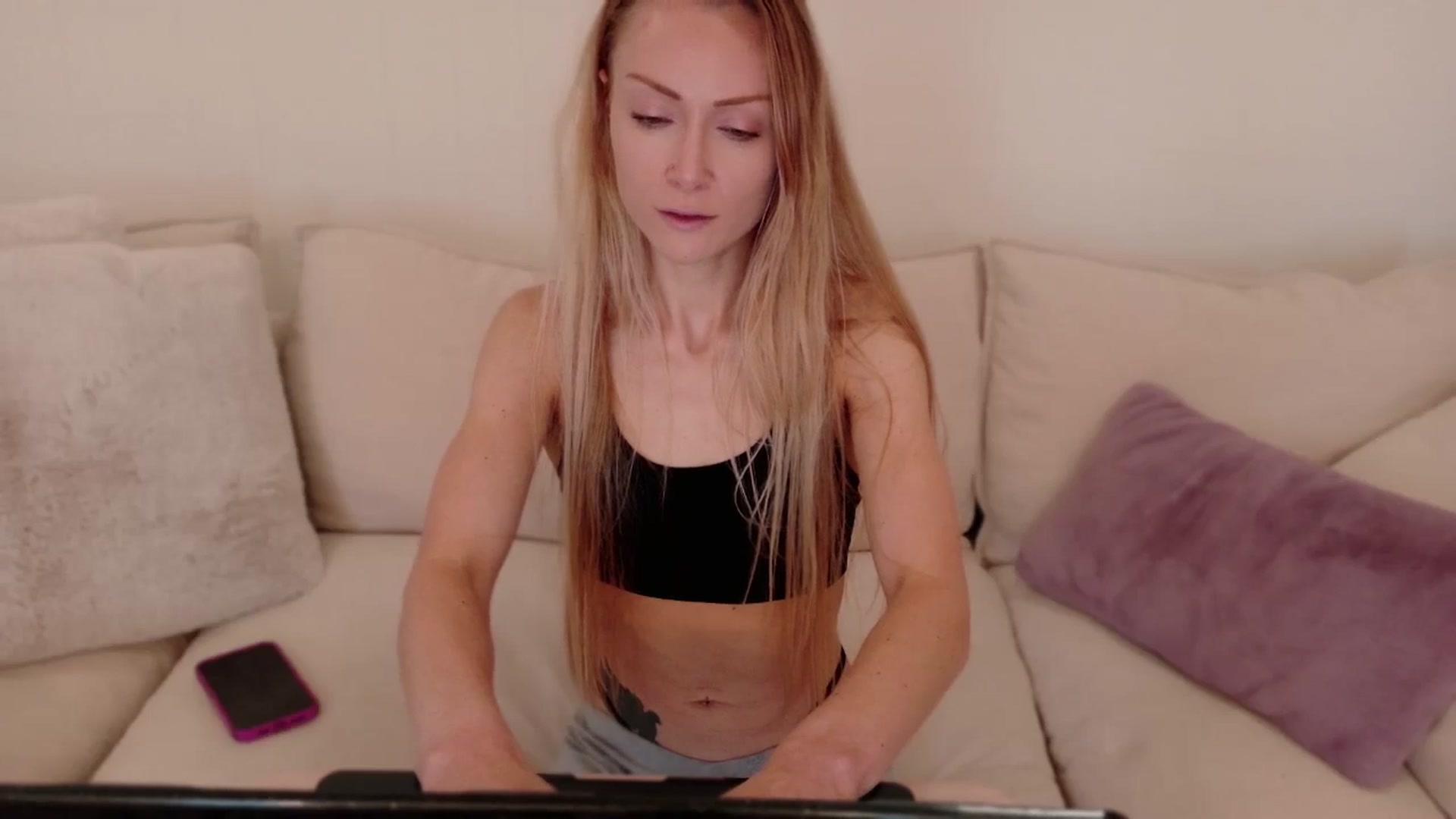 Gallery image thumbnail from xSadiexBlairx's myfreecams stream on, 10/01/2025, 20:04 image 20 of 20