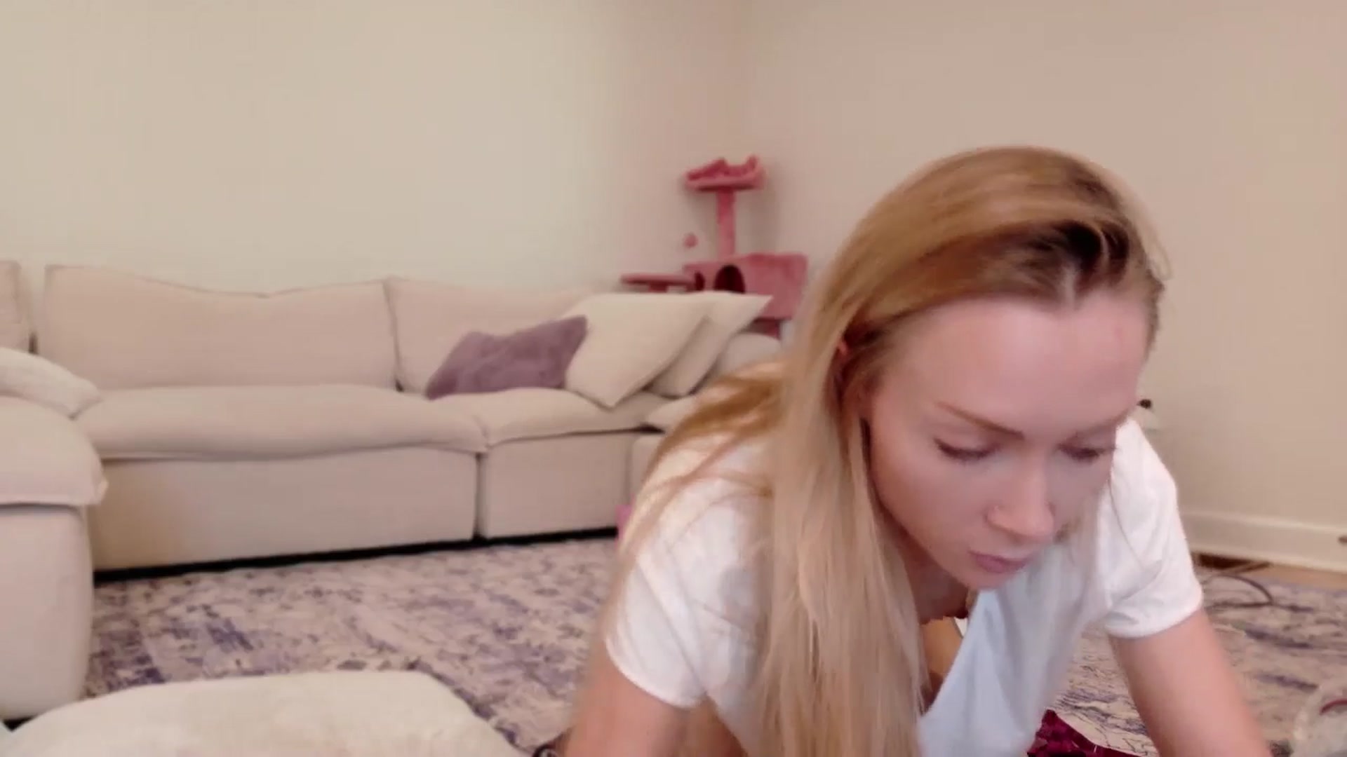 Gallery image thumbnail from xSadiexBlairx's myfreecams stream on, 10/02/2025, 17:28 image 19 of 20