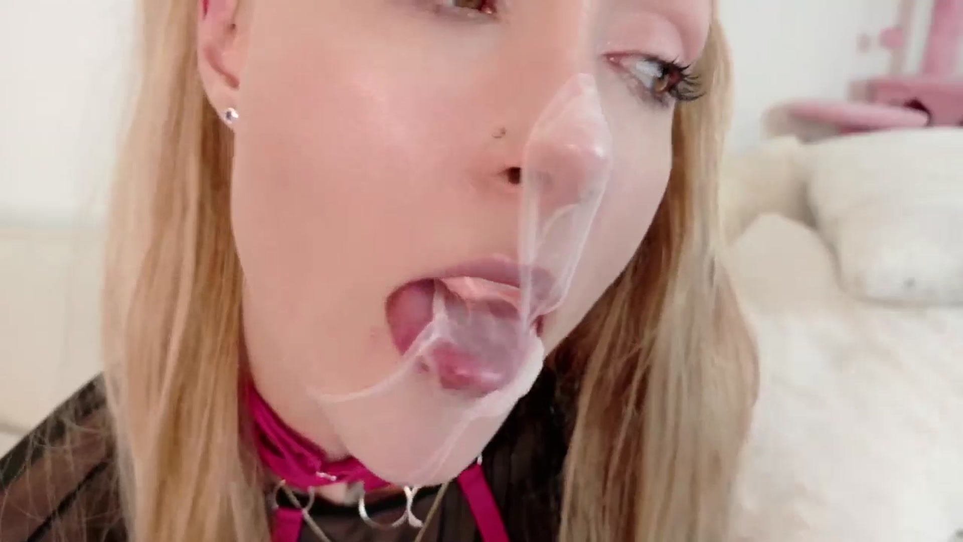 Gallery image thumbnail from xSadiexBlairx's myfreecams stream on, 10/03/2025, 20:27 image 15 of 20