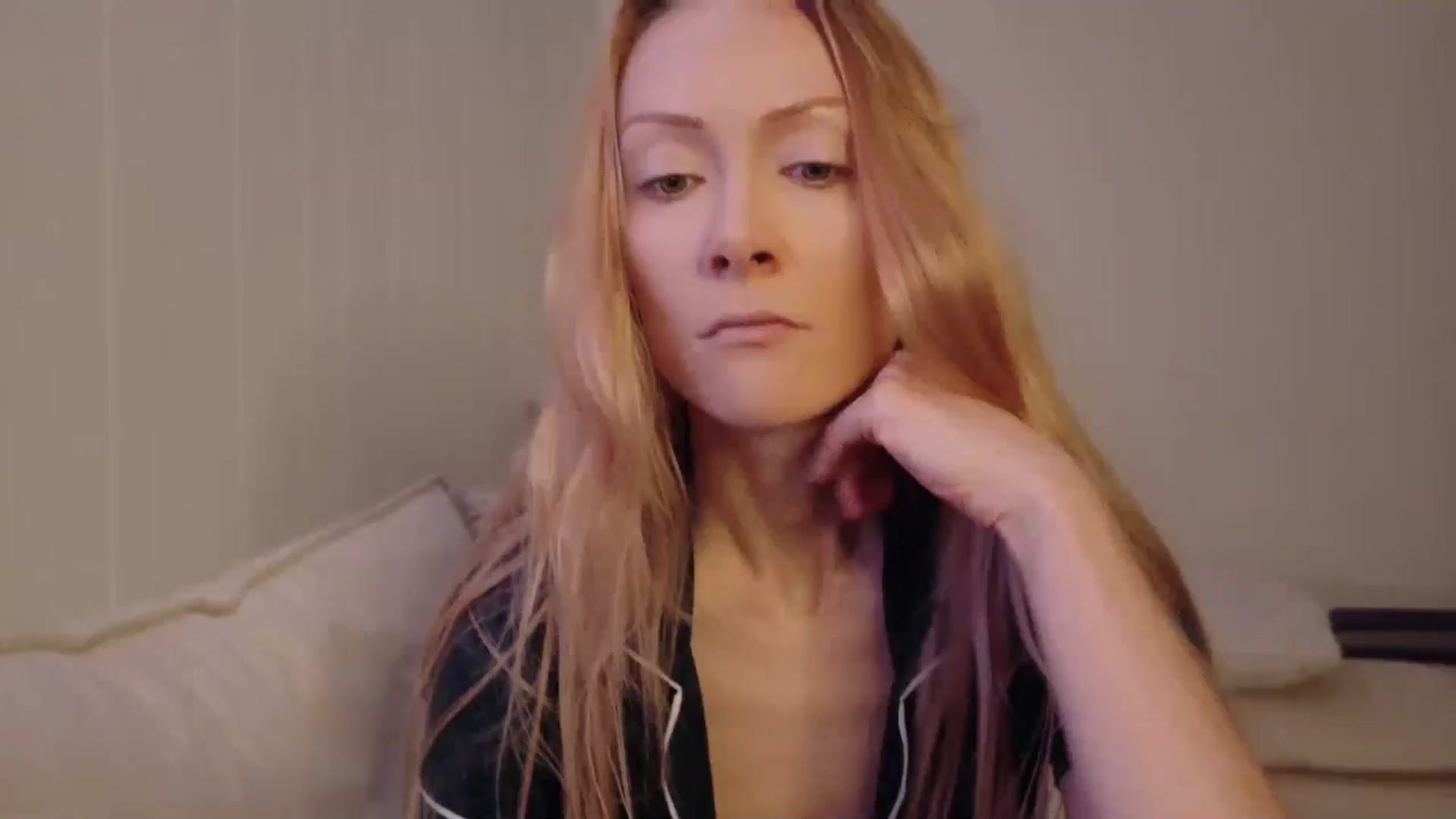 Gallery image thumbnail from xSadiexBlairx's myfreecams stream on, 10/06/2025, 02:26 image 1 of 20