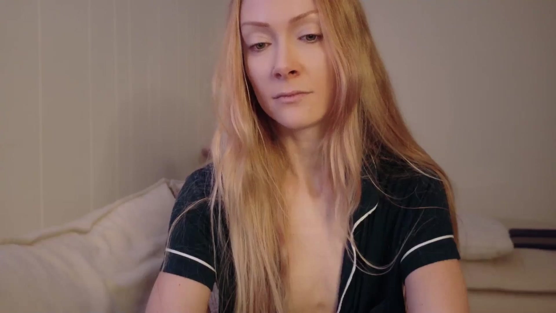 Gallery image thumbnail from xSadiexBlairx's myfreecams stream on, 10/06/2025, 02:26 image 11 of 20