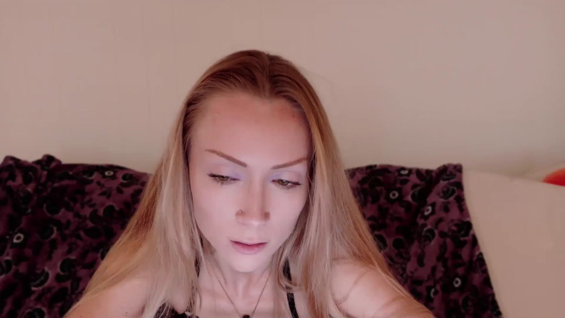 Gallery image thumbnail from xSadiexBlairx's myfreecams stream on, 10/06/2025, 19:31 image 2 of 20