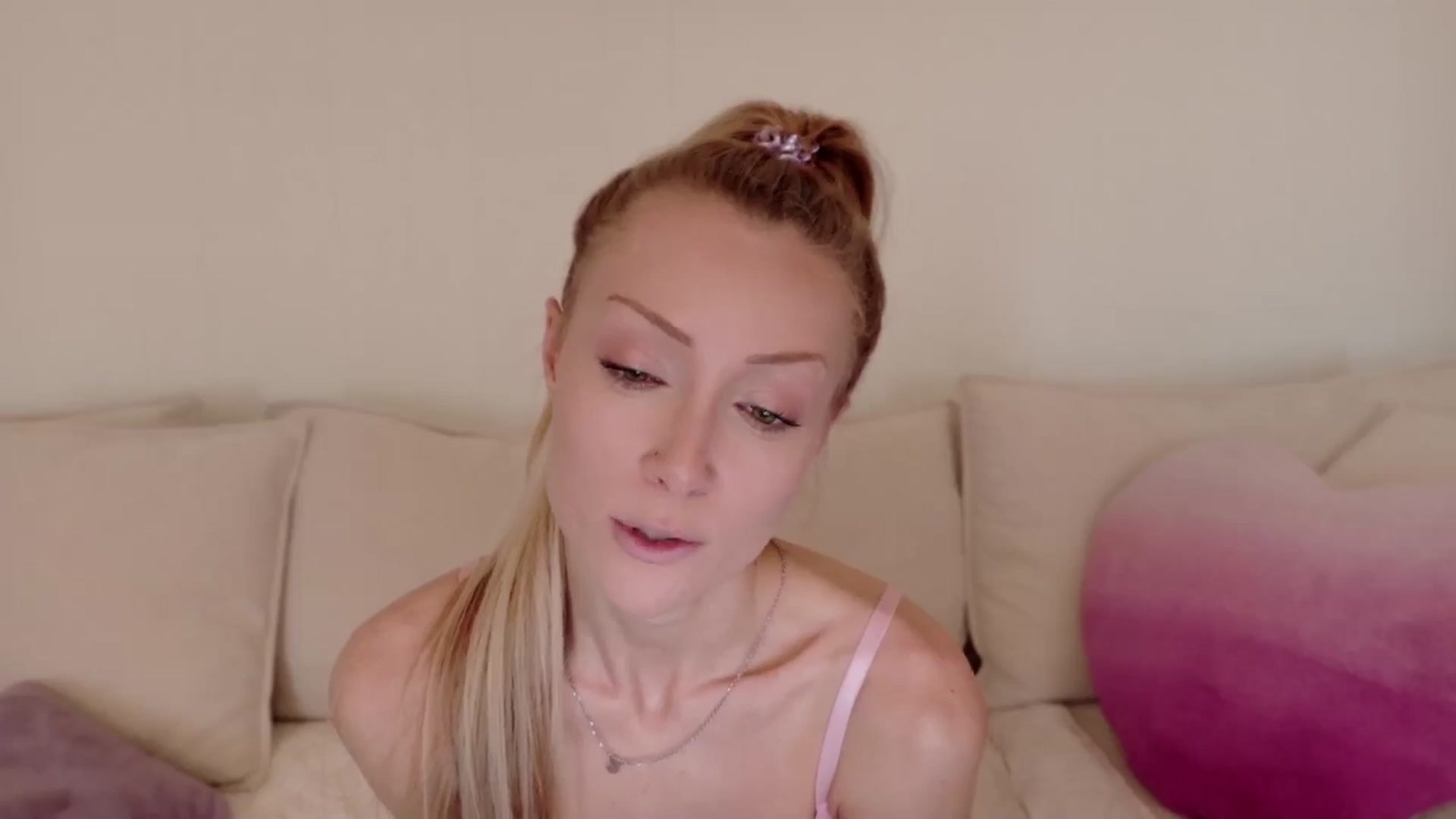 Gallery image thumbnail from xSadiexBlairx's myfreecams stream on, 10/07/2025, 20:47 image 2 of 20