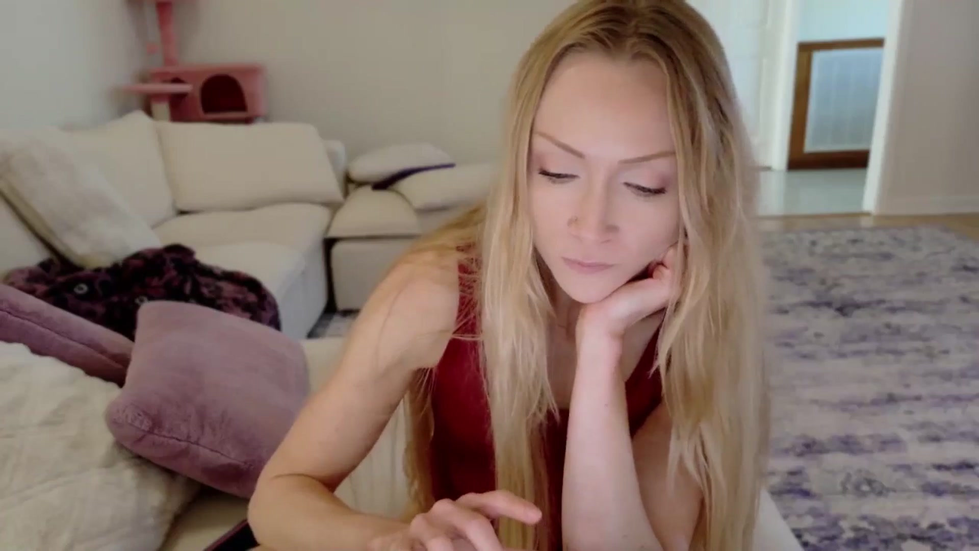 Gallery image thumbnail from xSadiexBlairx's myfreecams stream on, 10/21/2025, 18:49 image 10 of 20