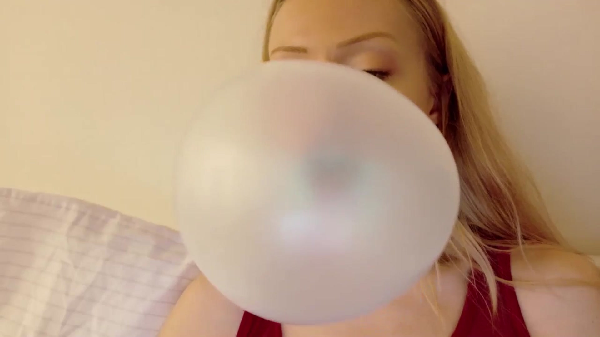 Gallery image thumbnail from xSadiexBlairx's myfreecams stream on, 10/21/2025, 20:40 image 5 of 20