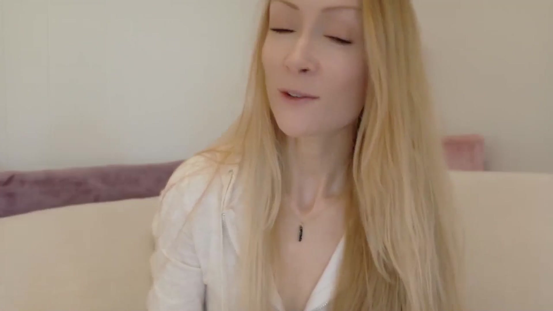 Gallery image thumbnail from xSadiexBlairx's myfreecams stream on, 11/05/2025, 17:28 image 2 of 20