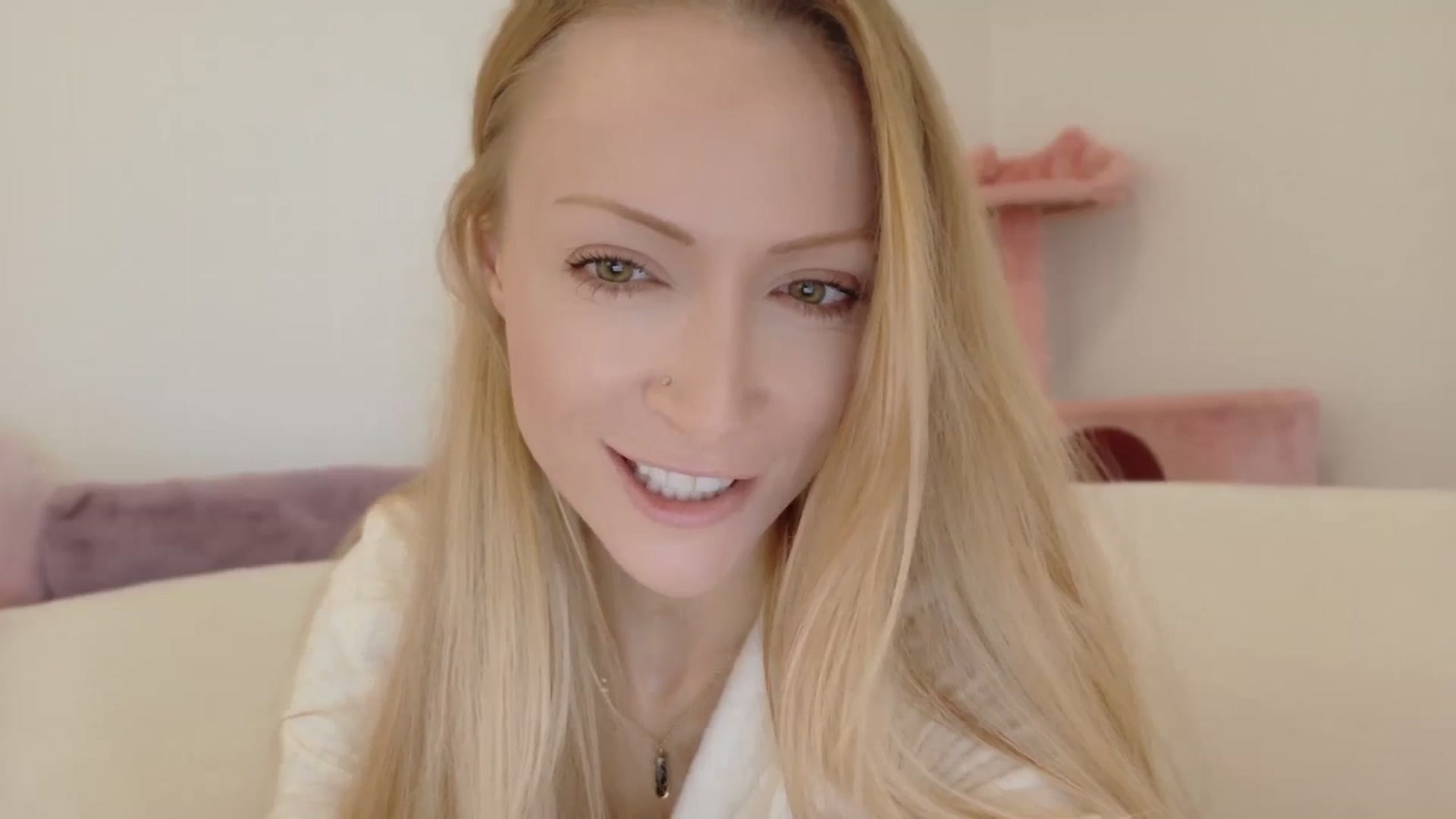 Gallery image thumbnail from xSadiexBlairx's myfreecams stream on, 11/05/2025, 17:28 image 6 of 20