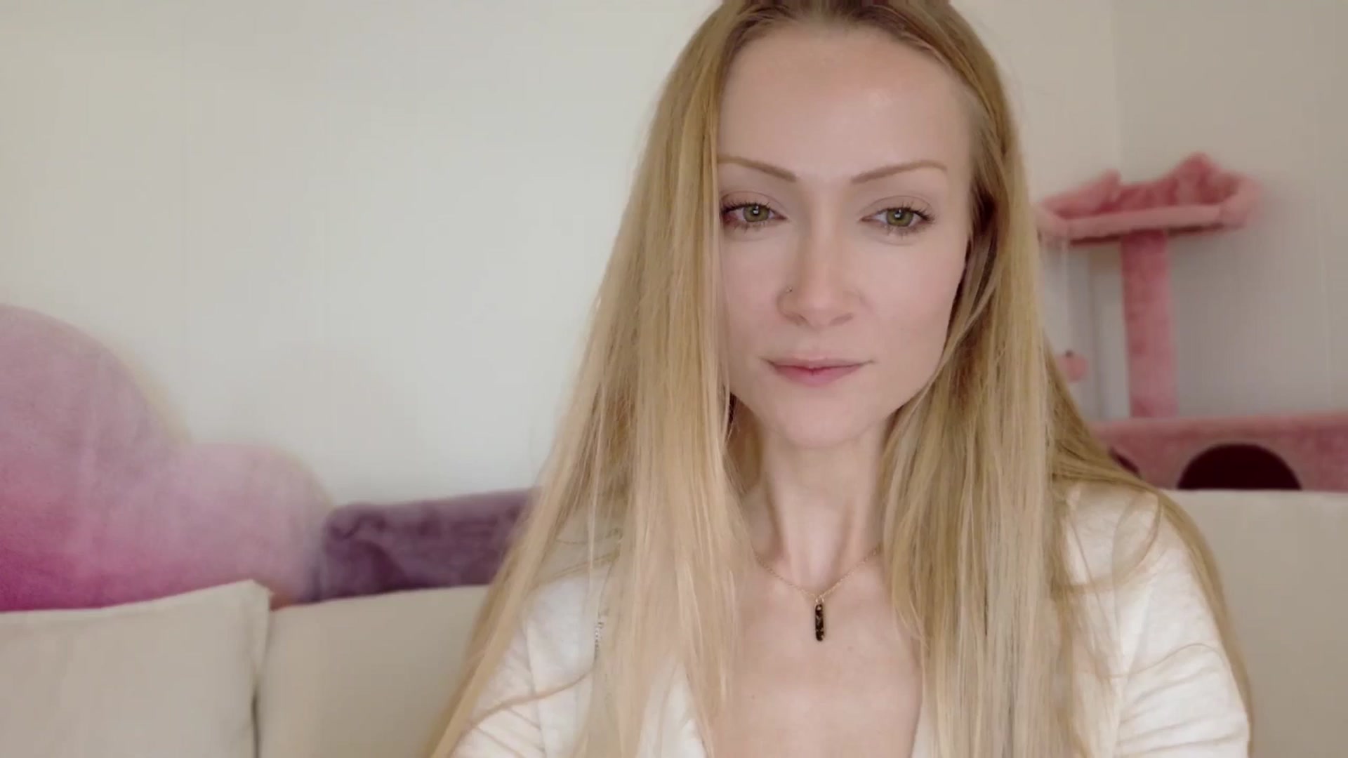 Gallery image thumbnail from xSadiexBlairx's myfreecams stream on, 11/05/2025, 20:55 image 1 of 20