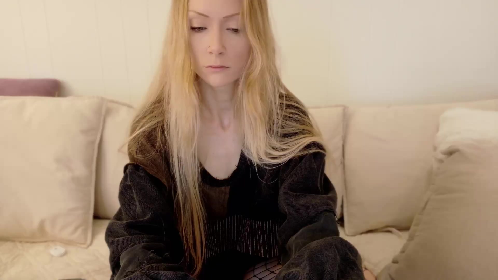 Gallery image thumbnail from xSadiexBlairx's myfreecams stream on, 11/06/2025, 19:05 image 8 of 20