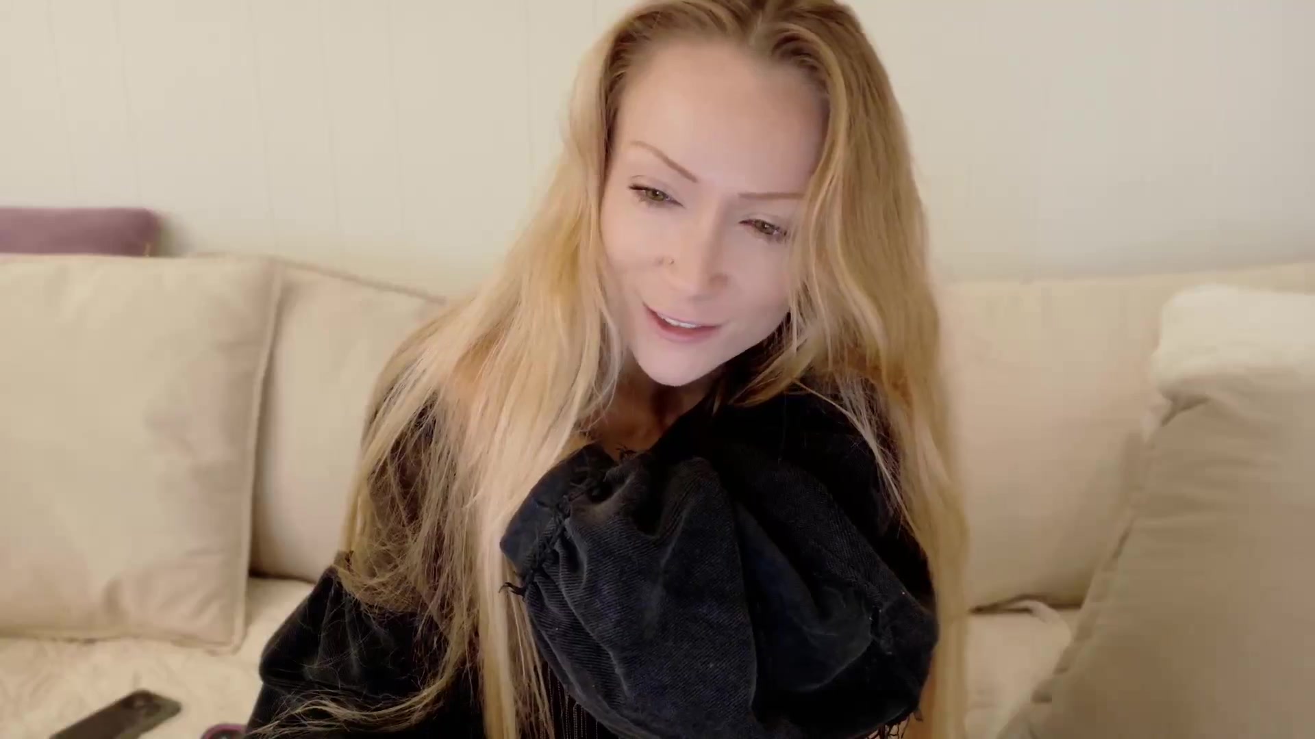 Gallery image thumbnail from xSadiexBlairx's myfreecams stream on, 11/06/2025, 19:05 image 14 of 20