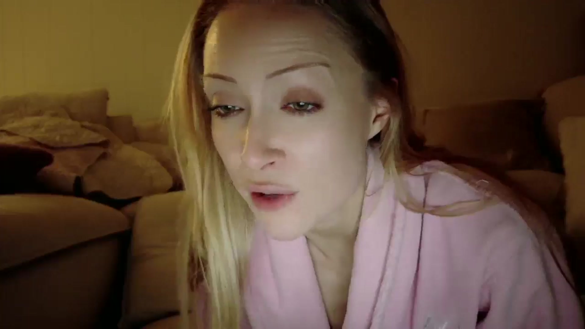 Gallery image thumbnail from xSadiexBlairx's myfreecams stream on, 11/14/2025, 03:23 image 19 of 20